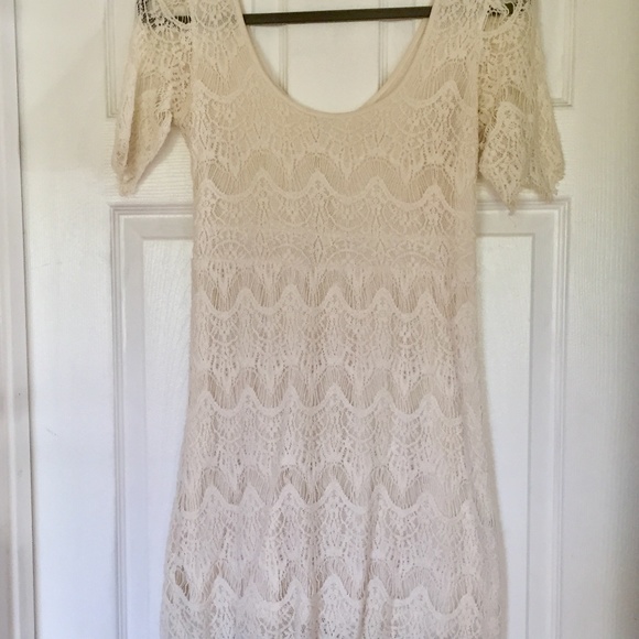 ***SOLD***Pins & Needles Cream Lace Dress - Picture 2 of 6